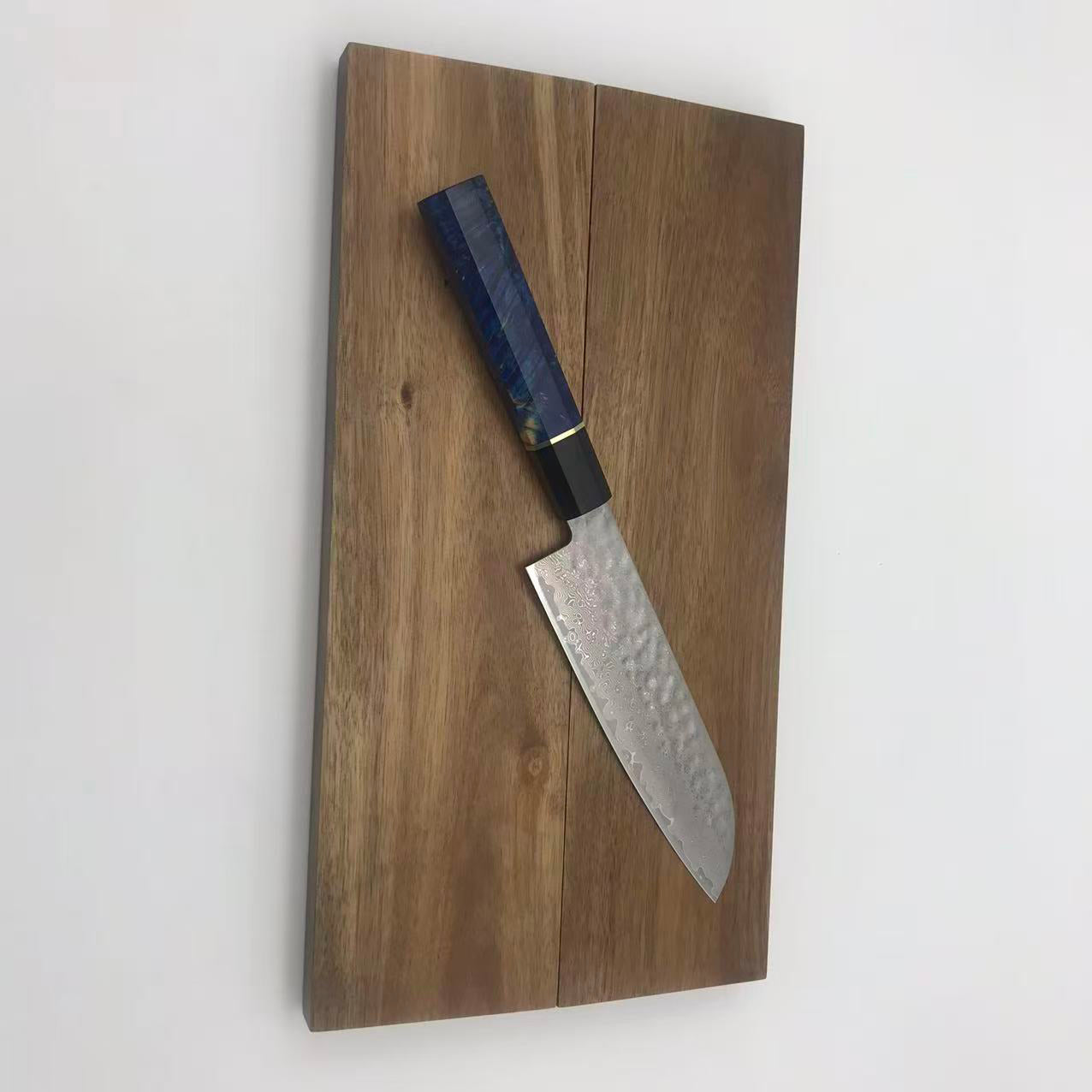 Santoku Sakai no Kami – The Divine All-Purpose Japanese Knife